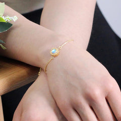 Uloveido Elegant Gold Brass Bracelet – Engraved Glass Floral Charm, Adjustable Chain, Stylish Positive Energy Jewelry