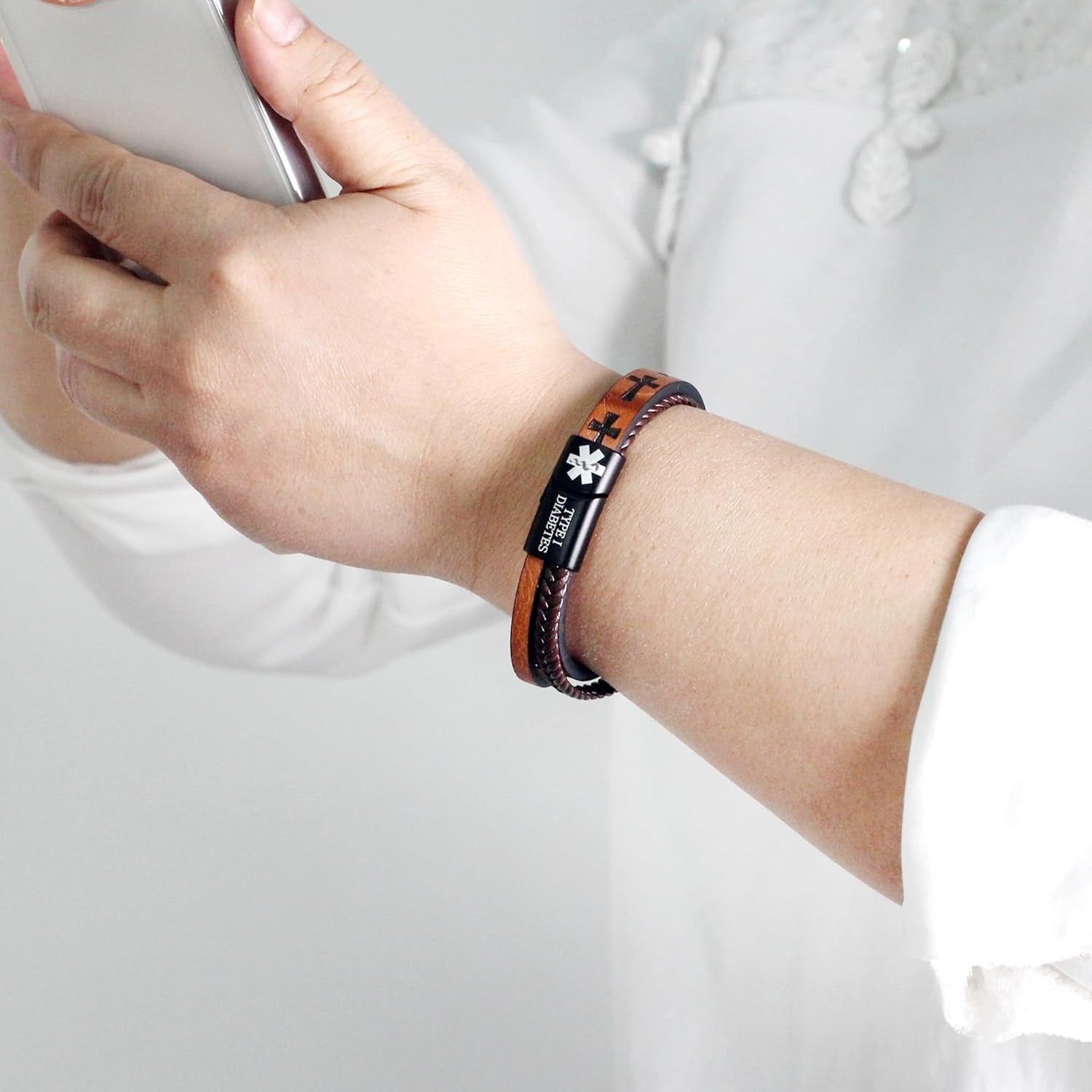 Dynamic QR Code Medical Alert Bracelet for Men Scan to Update Medical Info No Medical Info Needed at Checkout Braided PU Leather Cross Emergency ID Bracelet Waterproof Lightweight for Outdoor Sports Daily Wear