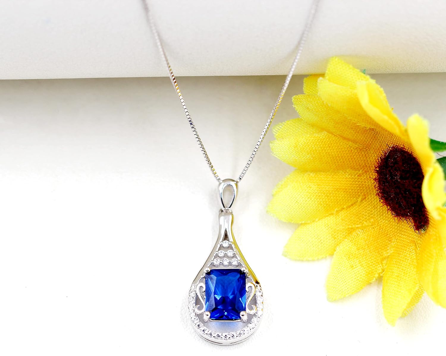 Uloveido September Birthstone Blue Corundum Sapphire Necklace Pendant Sterling Silver for Women with Cubic Zirconia