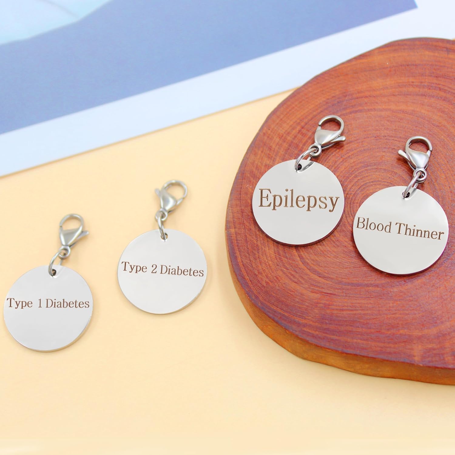 Medical Keychain Round Waterproof Stainless Steel Free Customizable Emergency Medical Jewelry for Men Women Seniors