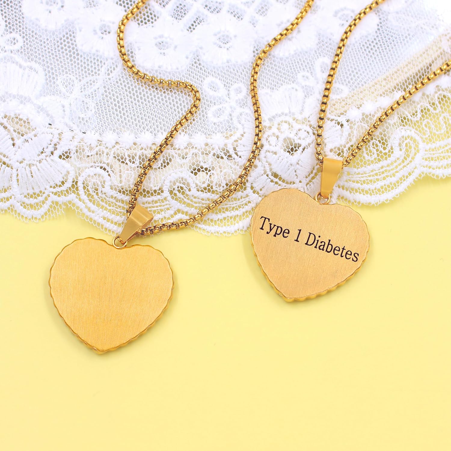 Smart Medical Alert Necklace for Women Dynamic QR Code Heart Pendant 18K Gold Plated Stainless Steel Emergency ID Jewelry with Red Medical Symbol, Scan to Update Health Info, No Engraving Required