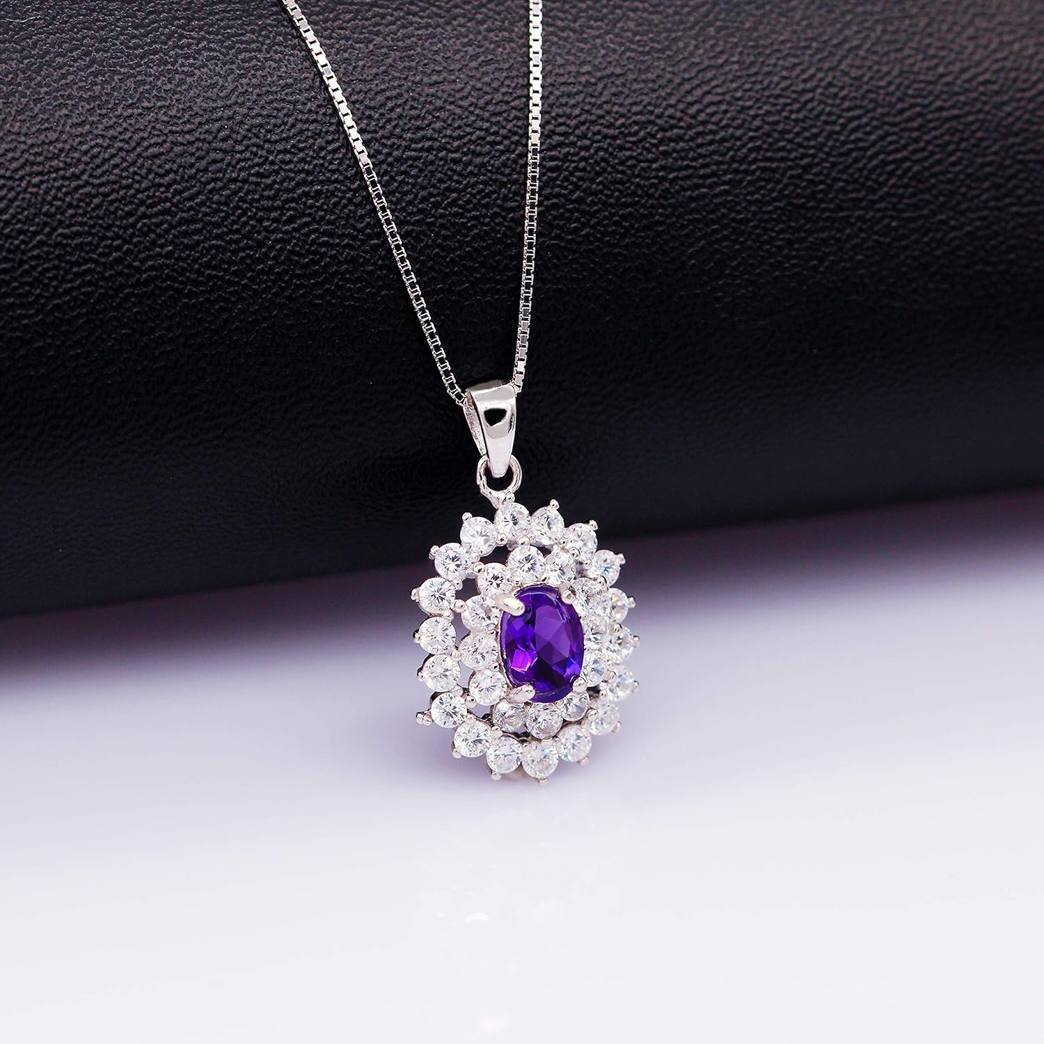 Uloveido Women's Natural Purple Amethyst Gemston Halo Kate Middleton's Princess Diana Engagement Pendant Necklace 925 Sterling Silver Chain (0.8ct, Gift Box Packing) CN002