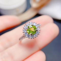 Uloveido Peridot Ring for Women in Sunflower Shape, Platinum 925 Sterling Silver August Birthstone Jewelry for Women, Open Size F1013