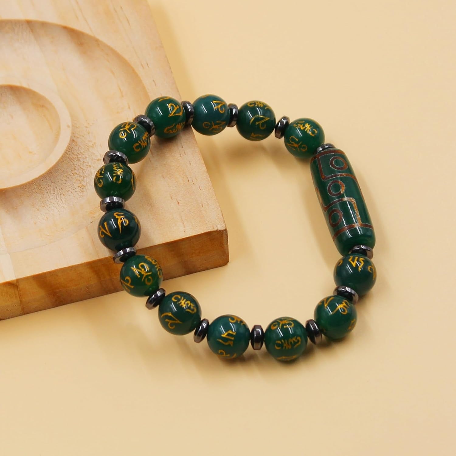 Nine Eyes Dzi Bead Bracelet with Tibetan Mantra Beads, Elastic Buddhist Beaded Bracelet for Men & Women, Green Red Brown Stone Stretch Bracelet for Meditation and Daily Wear