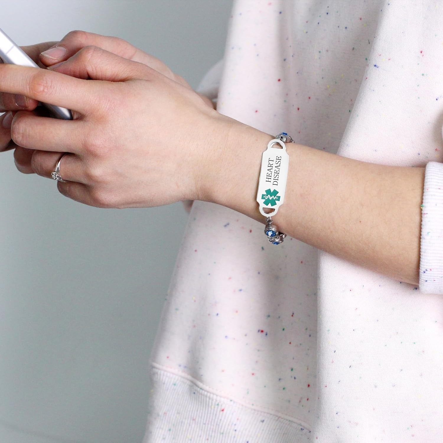 Editable QR Code Medical Alert Bracelet for Men Women – Stainless Steel Magnetic Medical ID Bracelet with Scan Me Tag, Adjustable Links with Removal Tool, Waterproof Emergency Health Info Bracelet