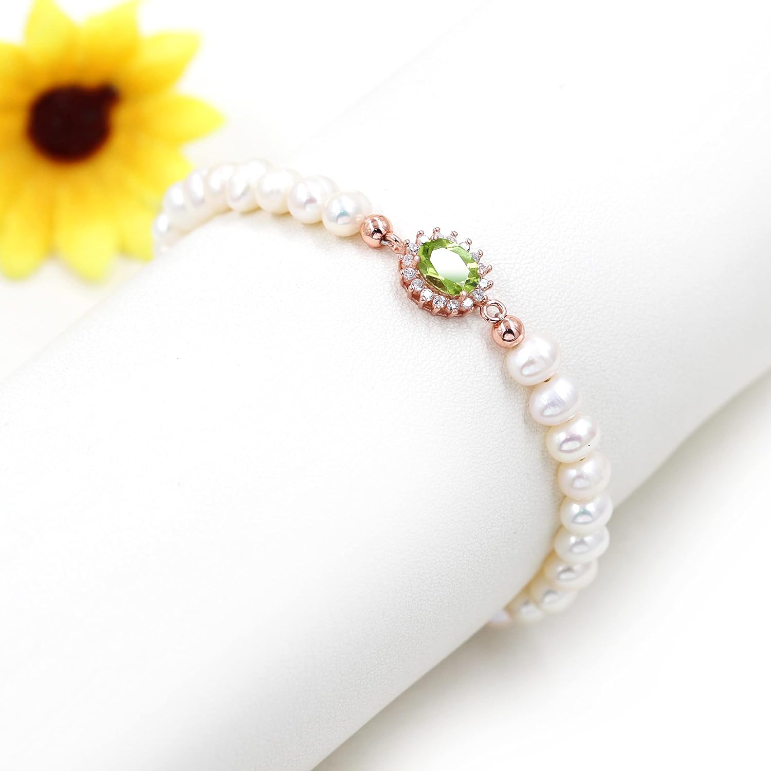 Uloveido Natural Freshwater Pearl Beaded Bracelet Center Setting with Green Peridot Birthstone - Precious Gemstone Bracelets for Women