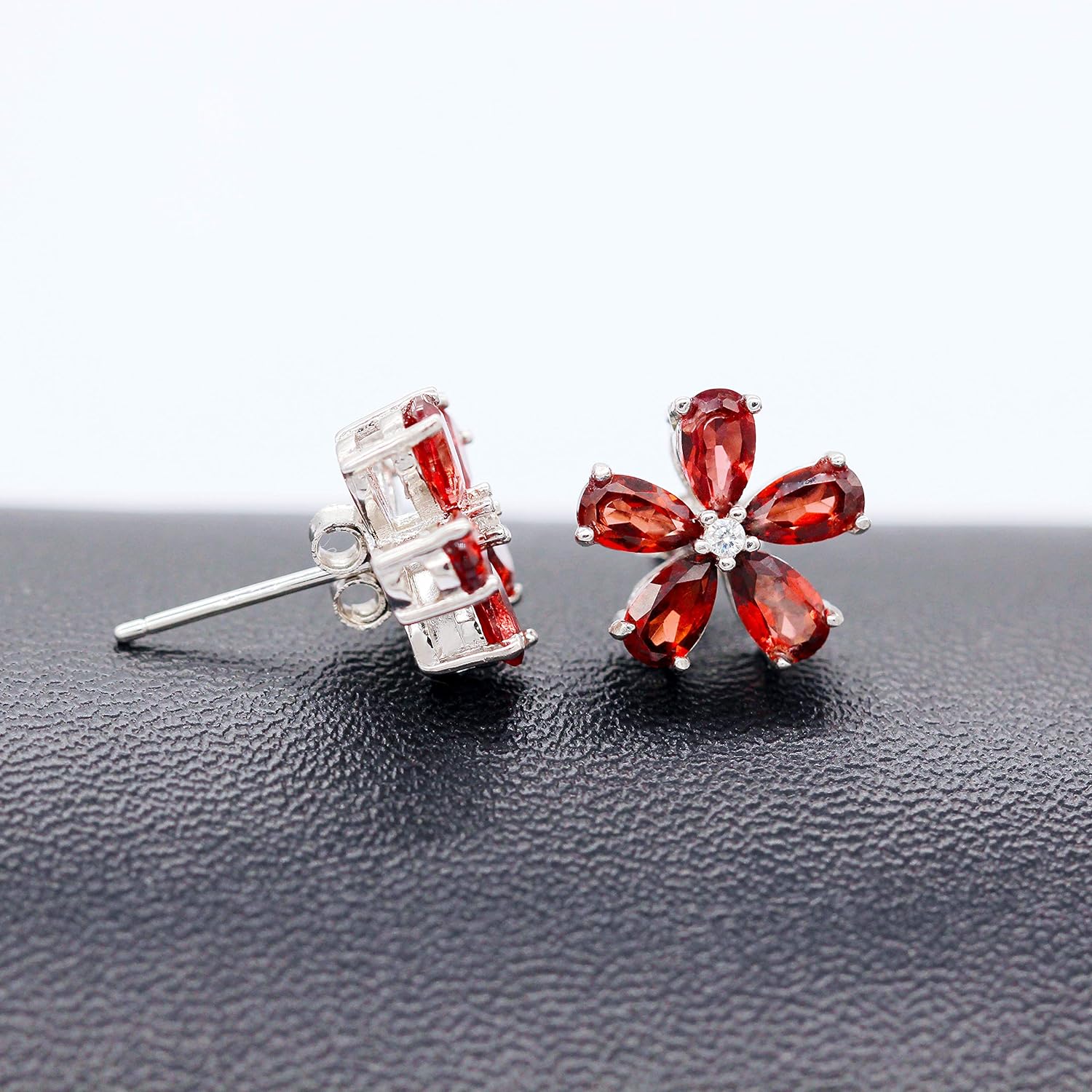 Uloveido 925 Sterling Silver Natural Garnet 2CT Red Stone Flower Stud Earrings for Girls Sensitive Ears CR003